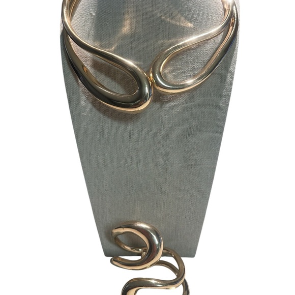 Vintage Sculptural Gold Tone Collar Necklace Matching Cuff Bracelet Set - Picture 3 of 11